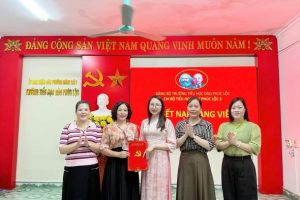 LỄ KẾT NẠP ĐẢNG VIÊN MỚI